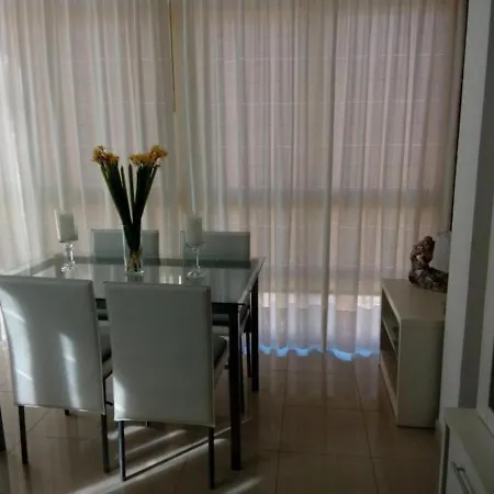 - 3 Bedrooms With Wifi - 1398 *